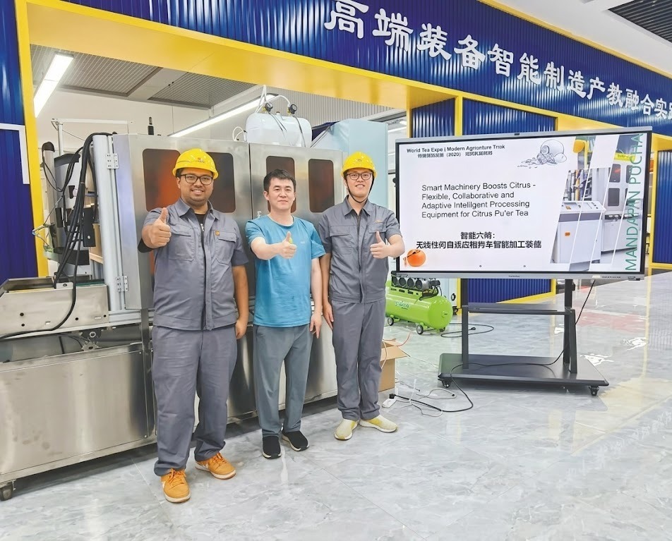 Pakistan-China Students Win Gold with AI Machine Processing 35 Citrus Fruits Per Minute - TheTopTrend